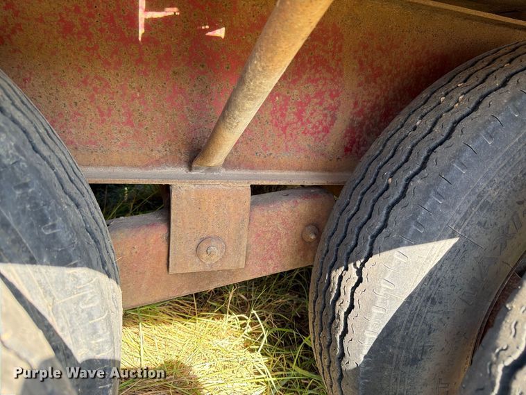 image for item DT3046 1996 Diamond C Trailers equipment trailer