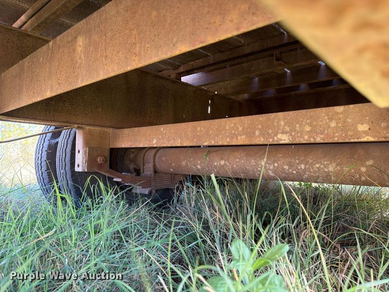 image for item DT3046 1996 Diamond C Trailers equipment trailer