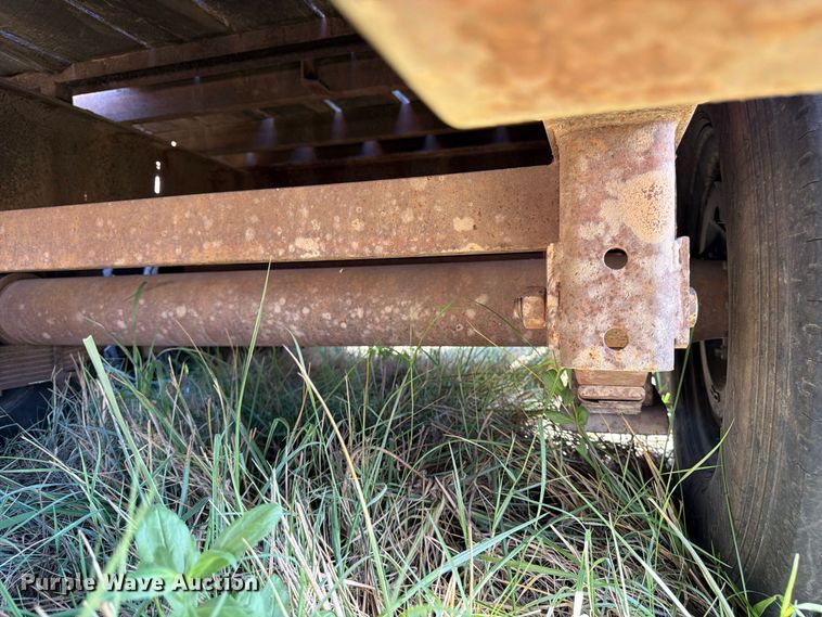 image for item DT3046 1996 Diamond C Trailers equipment trailer