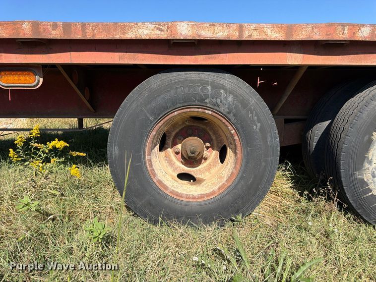image for item DT3046 1996 Diamond C Trailers equipment trailer