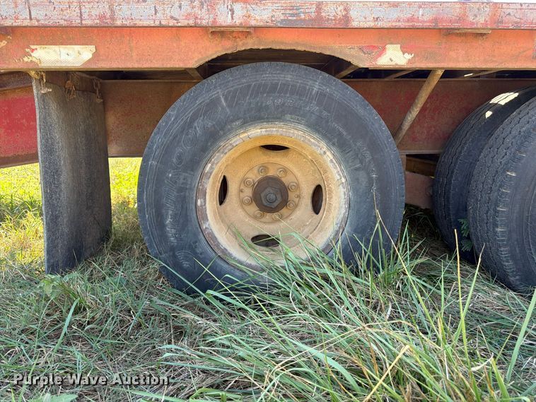image for item DT3046 1996 Diamond C Trailers equipment trailer