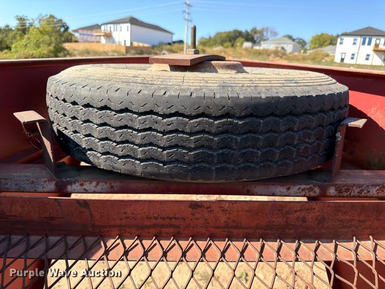 image for item DT3046 1996 Diamond C Trailers equipment trailer