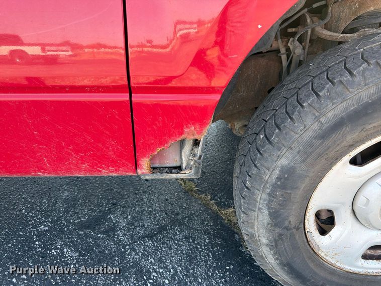 image for item DT3047 2006 Ford F-150 Ext. Cab pickup truck