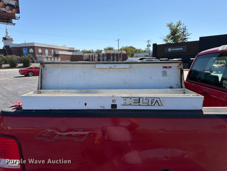 image for item DT3047 2006 Ford F-150 Ext. Cab pickup truck