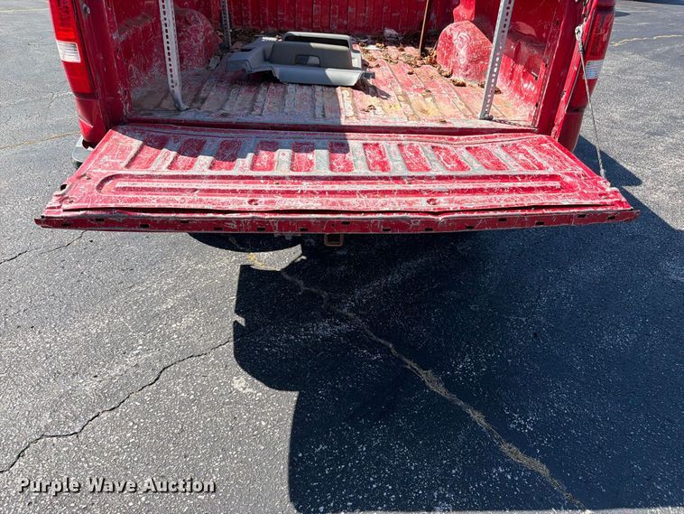 image for item DT3047 2006 Ford F-150 Ext. Cab pickup truck
