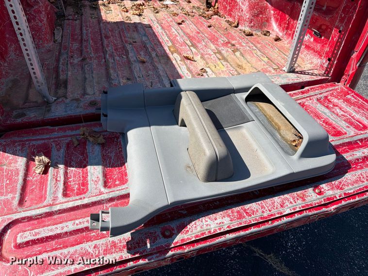 image for item DT3047 2006 Ford F-150 Ext. Cab pickup truck