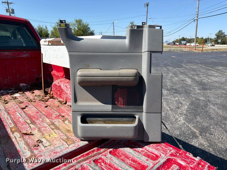 image for item DT3047 2006 Ford F-150 Ext. Cab pickup truck