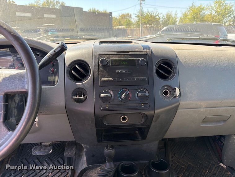 image for item DT3047 2006 Ford F-150 Ext. Cab pickup truck
