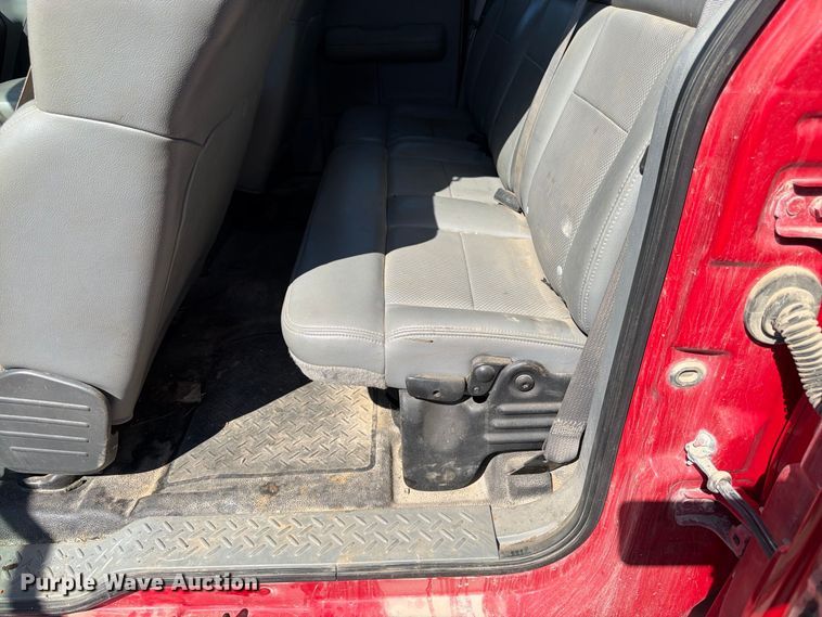 image for item DT3047 2006 Ford F-150 Ext. Cab pickup truck