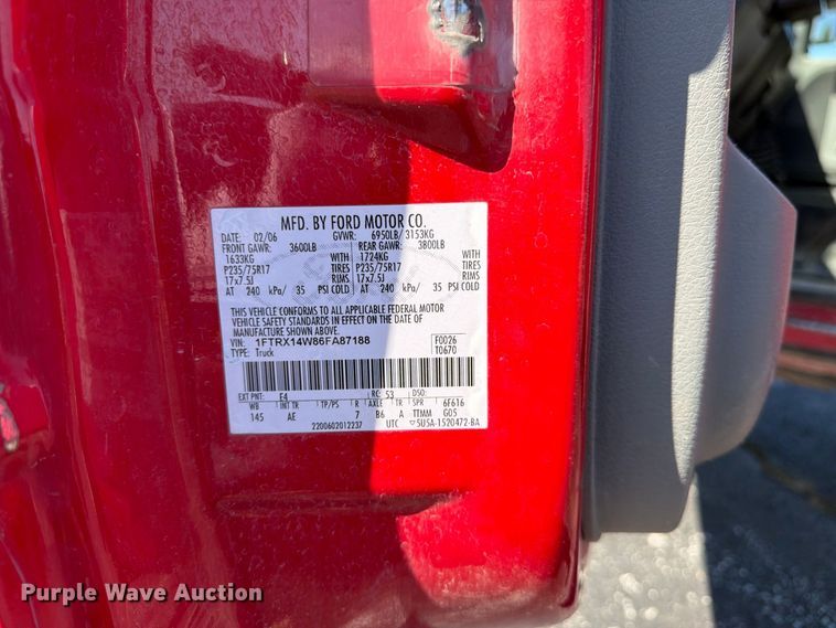 image for item DT3047 2006 Ford F-150 Ext. Cab pickup truck