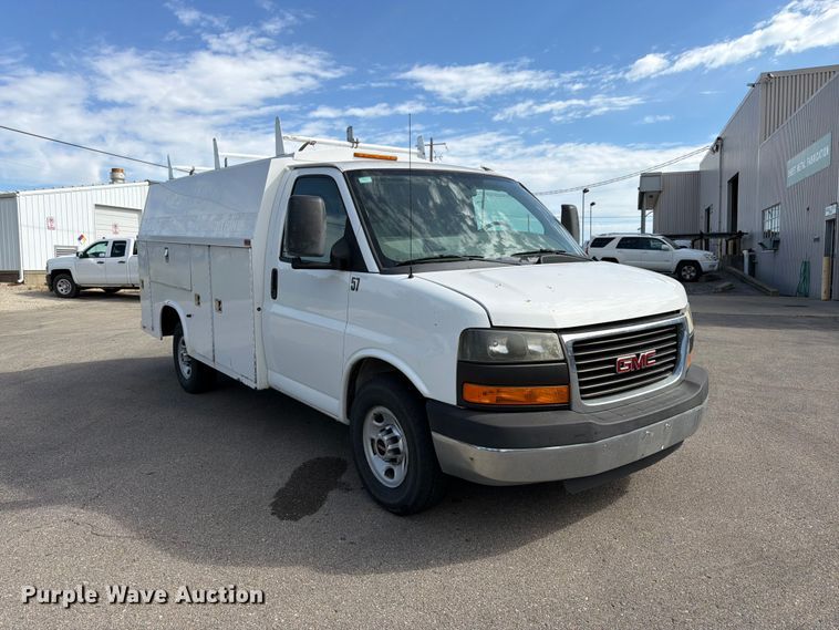 image for item DT3050 2014 GMC Savana utility van