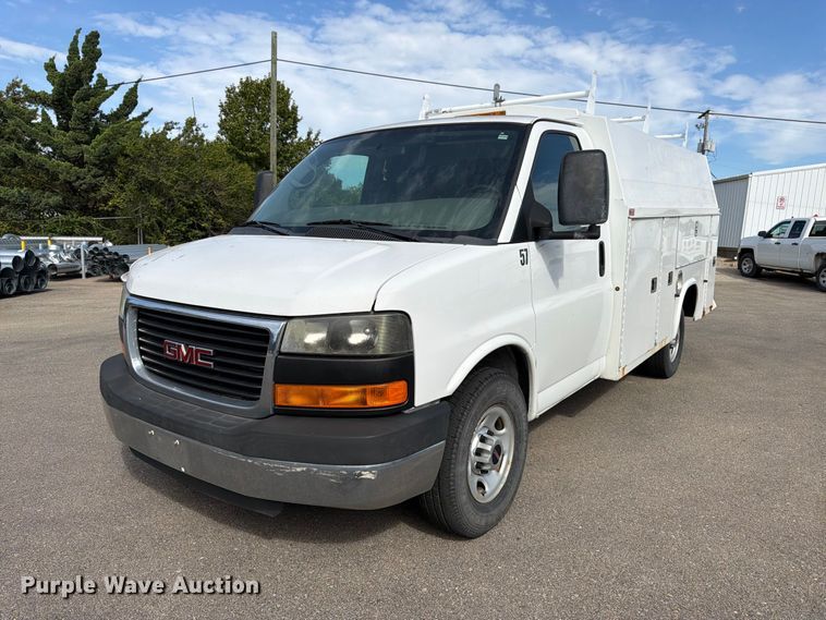 image for item DT3050 2014 GMC Savana utility van