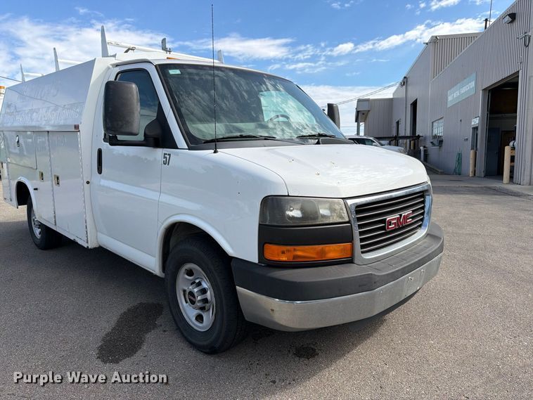 image for item DT3050 2014 GMC Savana utility van