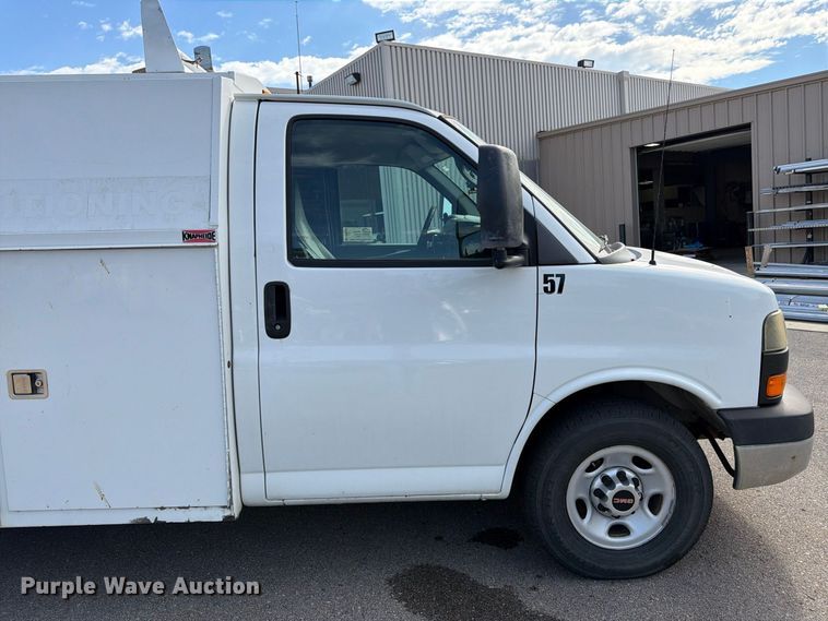 image for item DT3050 2014 GMC Savana utility van