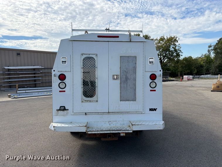image for item DT3050 2014 GMC Savana utility van