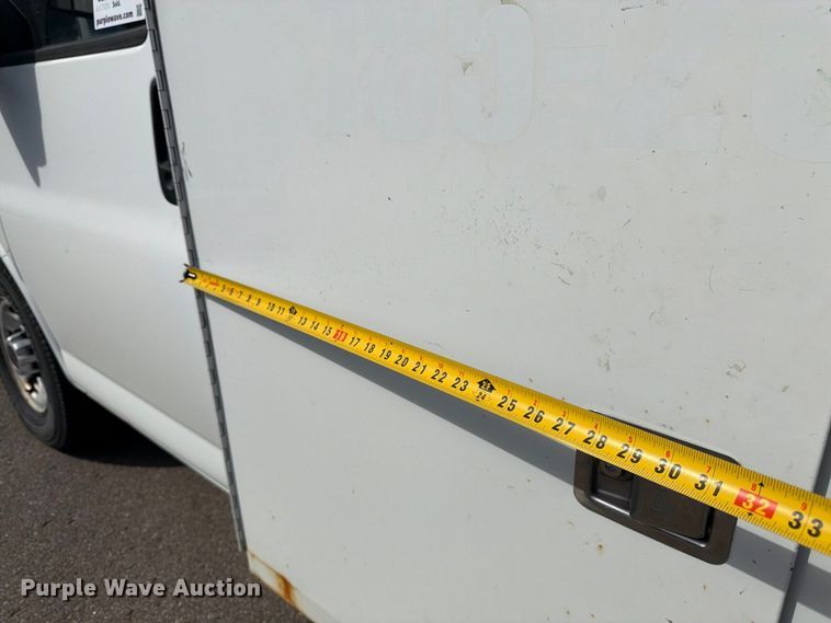 image for item DT3050 2014 GMC Savana utility van