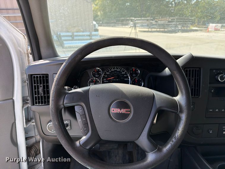image for item DT3050 2014 GMC Savana utility van