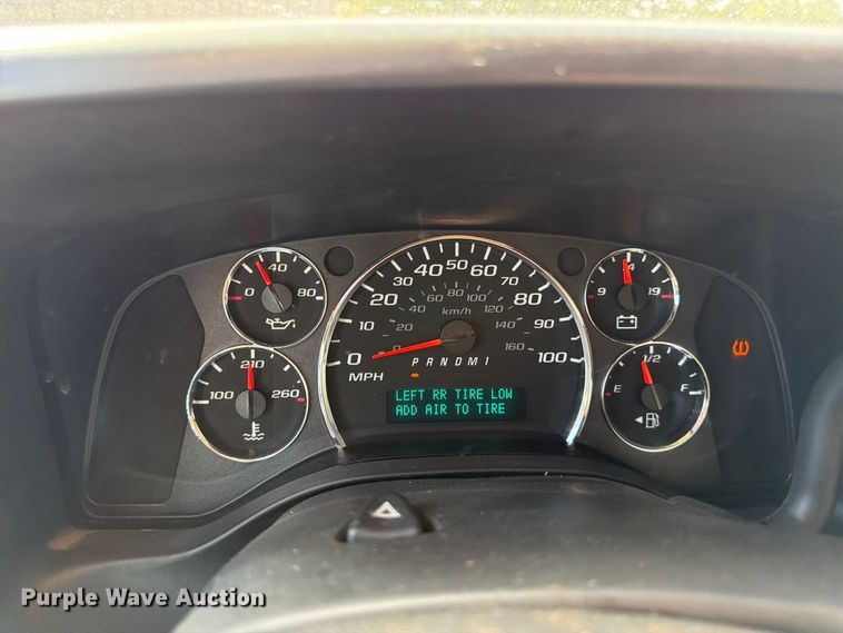 image for item DT3050 2014 GMC Savana utility van