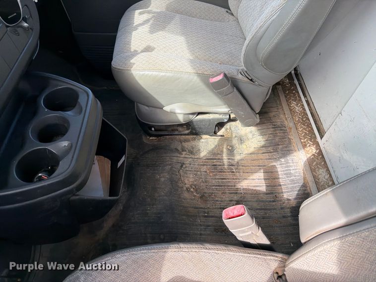 image for item DT3050 2014 GMC Savana utility van