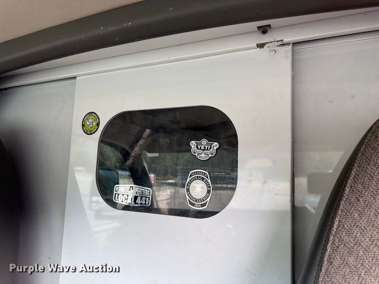image for item DT3050 2014 GMC Savana utility van