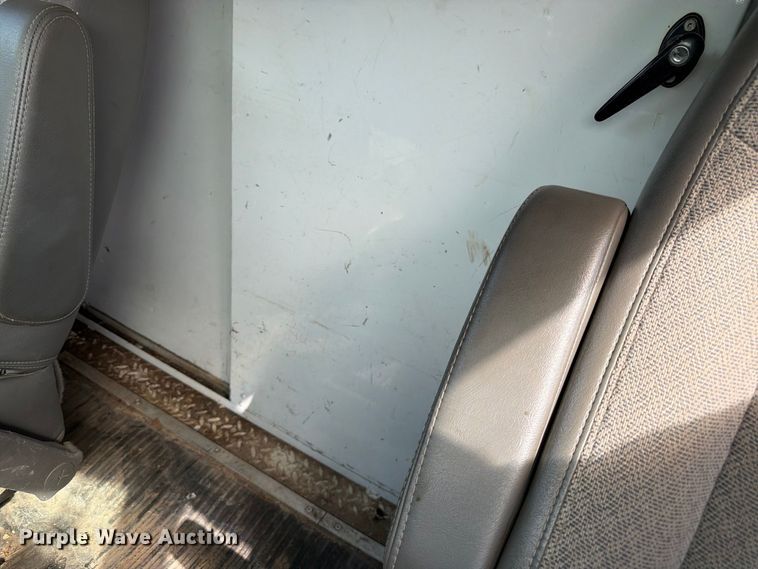 image for item DT3050 2014 GMC Savana utility van