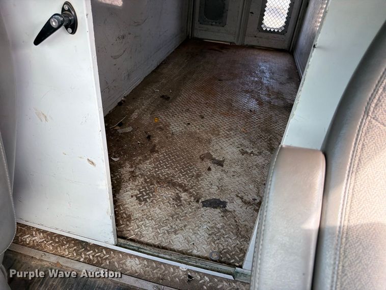 image for item DT3050 2014 GMC Savana utility van