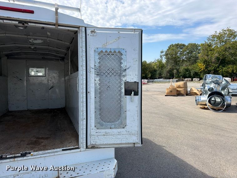 image for item DT3050 2014 GMC Savana utility van