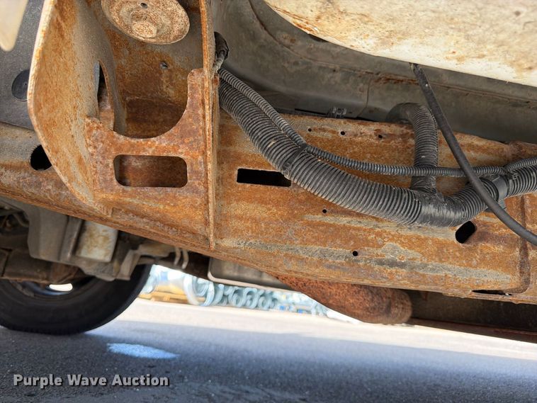 image for item DT3050 2014 GMC Savana utility van