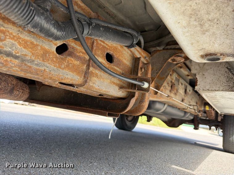 image for item DT3050 2014 GMC Savana utility van