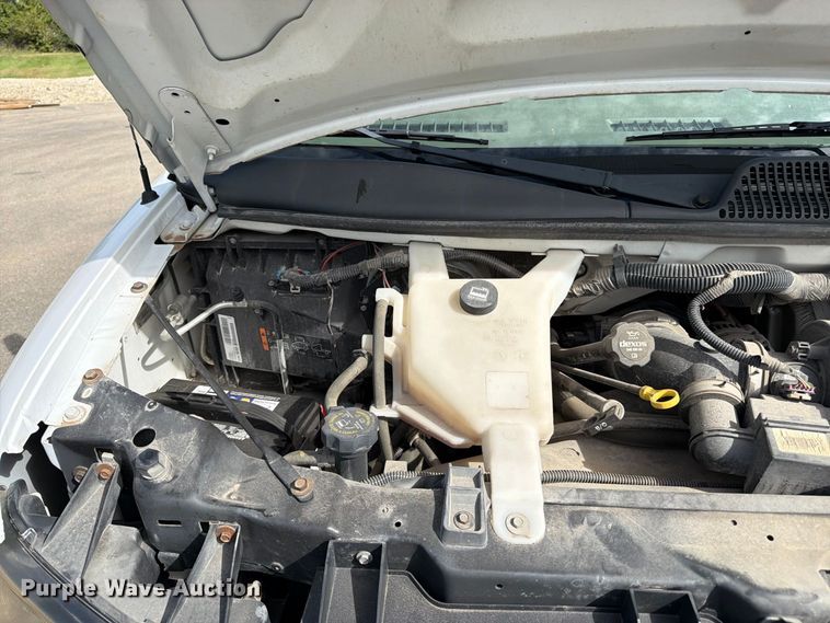 image for item DT3050 2014 GMC Savana utility van