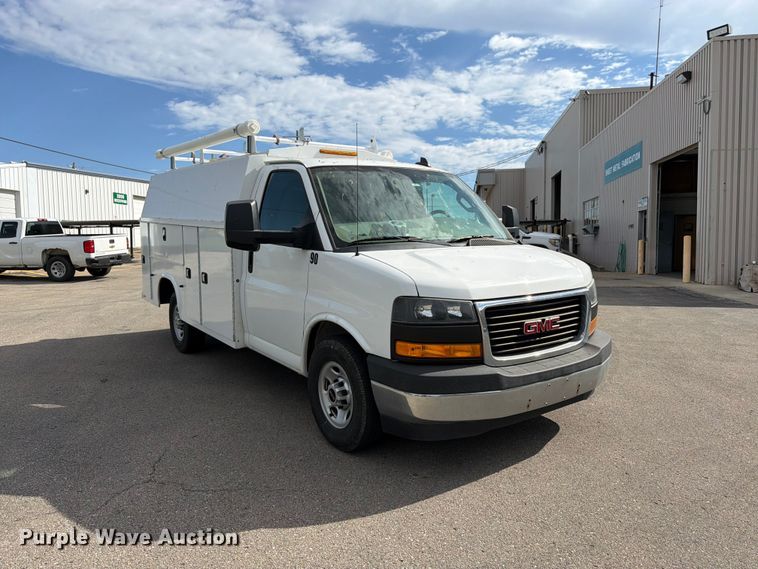 image for item DT3051 2018 GMC Savana utility van