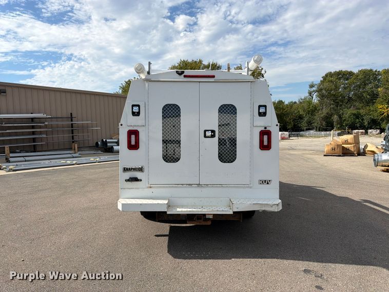 image for item DT3051 2018 GMC Savana utility van