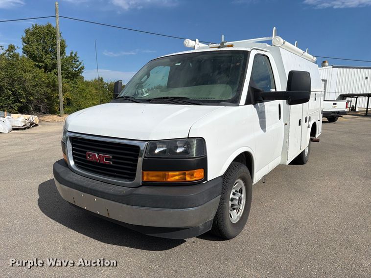 image for item DT3051 2018 GMC Savana utility van