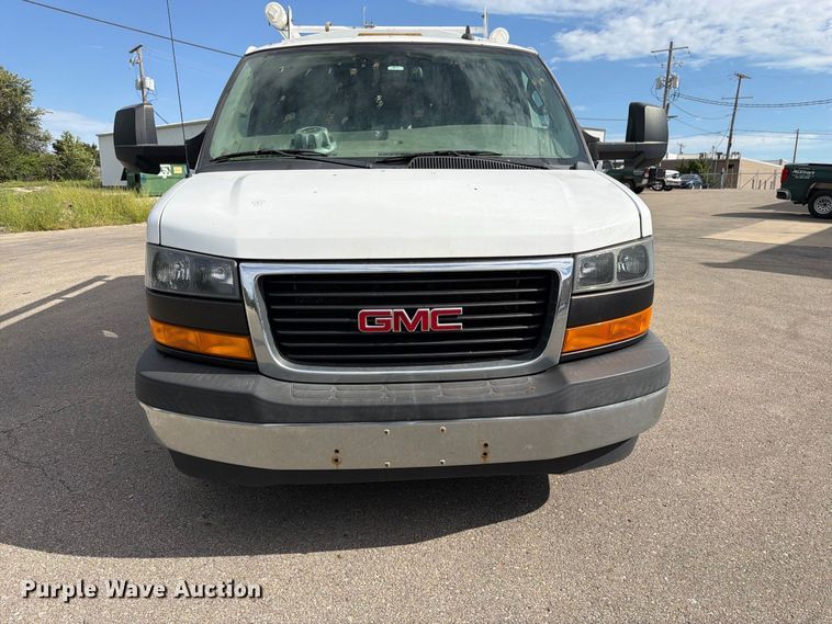 image for item DT3051 2018 GMC Savana utility van