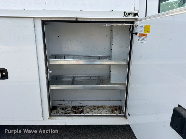 image for item DT3051 2018 GMC Savana utility van