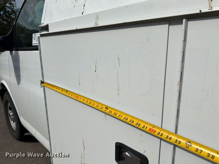 image for item DT3051 2018 GMC Savana utility van