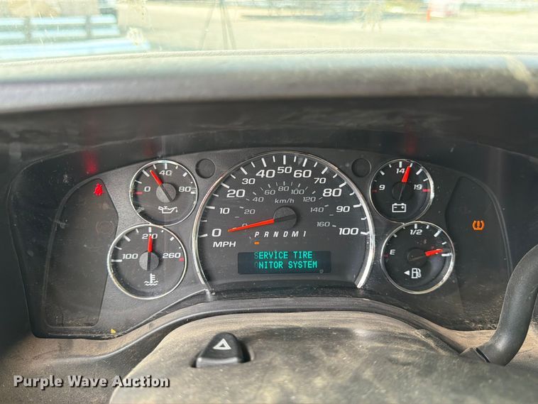 image for item DT3051 2018 GMC Savana utility van