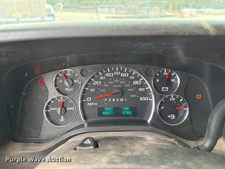 image for item DT3051 2018 GMC Savana utility van