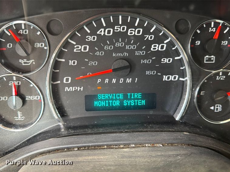 image for item DT3051 2018 GMC Savana utility van
