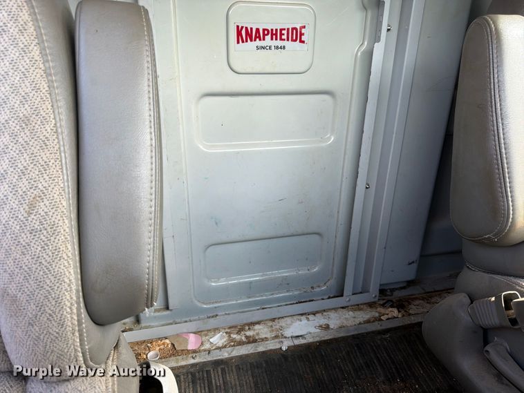 image for item DT3051 2018 GMC Savana utility van