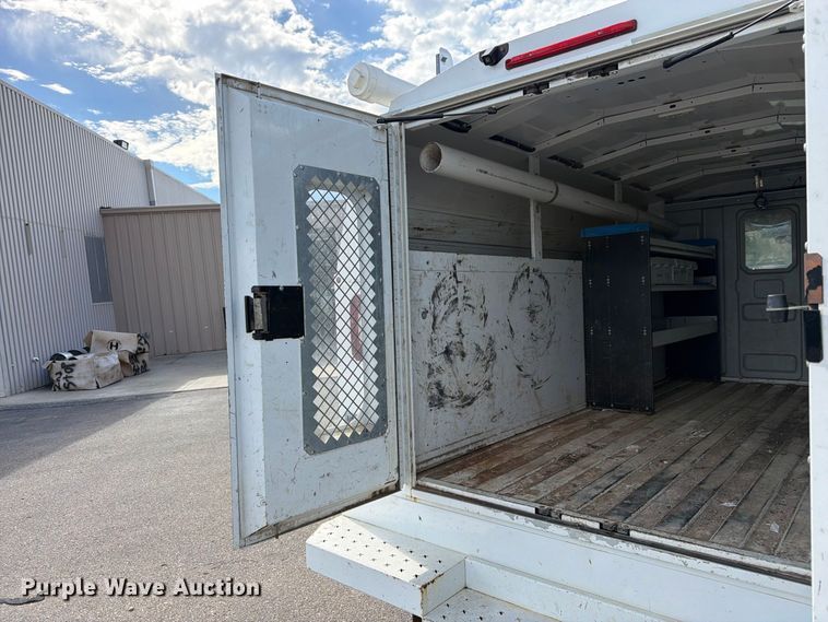 image for item DT3051 2018 GMC Savana utility van