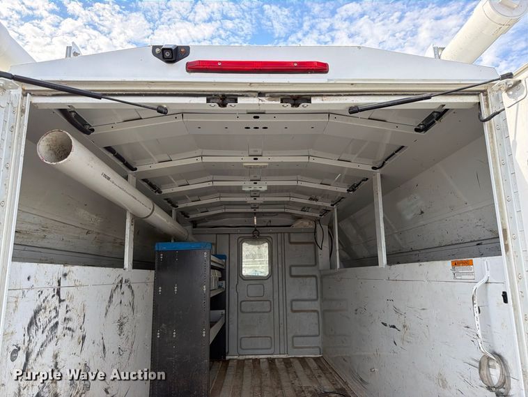 image for item DT3051 2018 GMC Savana utility van