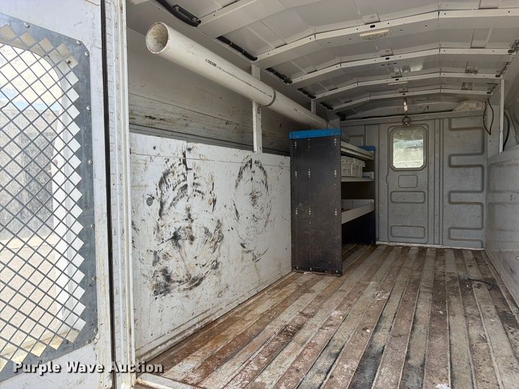 image for item DT3051 2018 GMC Savana utility van