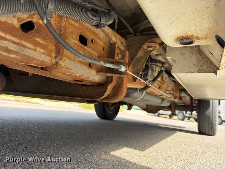 image for item DT3051 2018 GMC Savana utility van