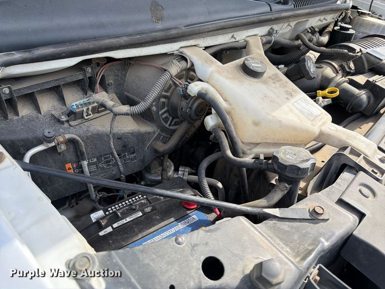 image for item DT3051 2018 GMC Savana utility van