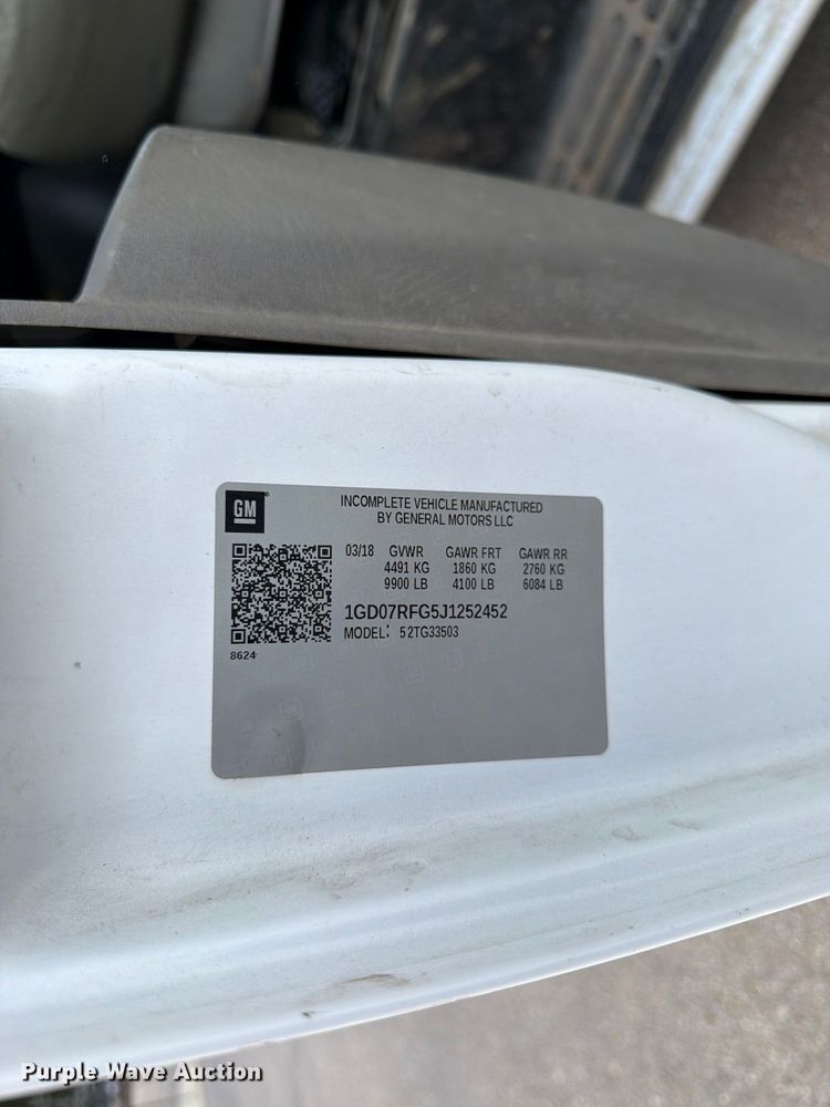 image for item DT3051 2018 GMC Savana utility van