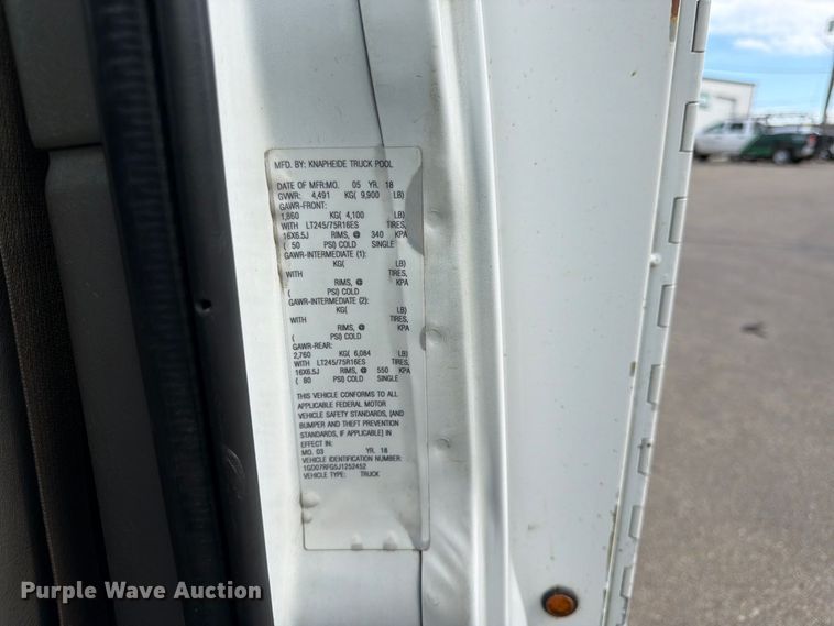 image for item DT3051 2018 GMC Savana utility van