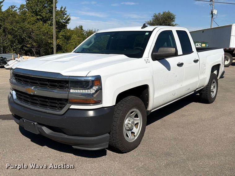image for item DT3052 2016 Chevrolet Silverado 1500 Ext. Cab pickup truck
