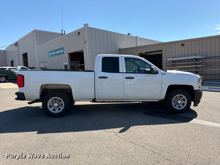 image for item DT3052 2016 Chevrolet Silverado 1500 Ext. Cab pickup truck