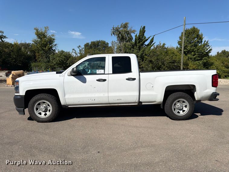 image for item DT3052 2016 Chevrolet Silverado 1500 Ext. Cab pickup truck